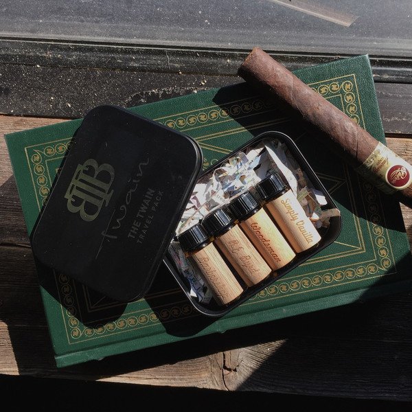 The Twain Travel Pack (Sample Kit)